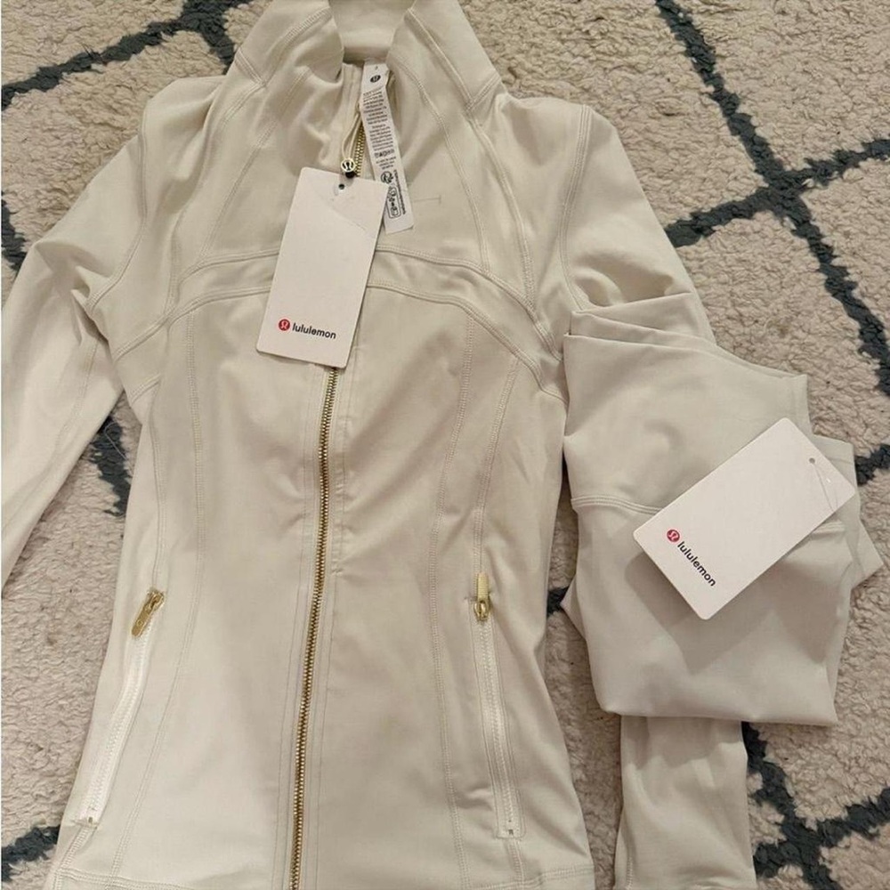 lululemon athletica Women's White Ski Jacket